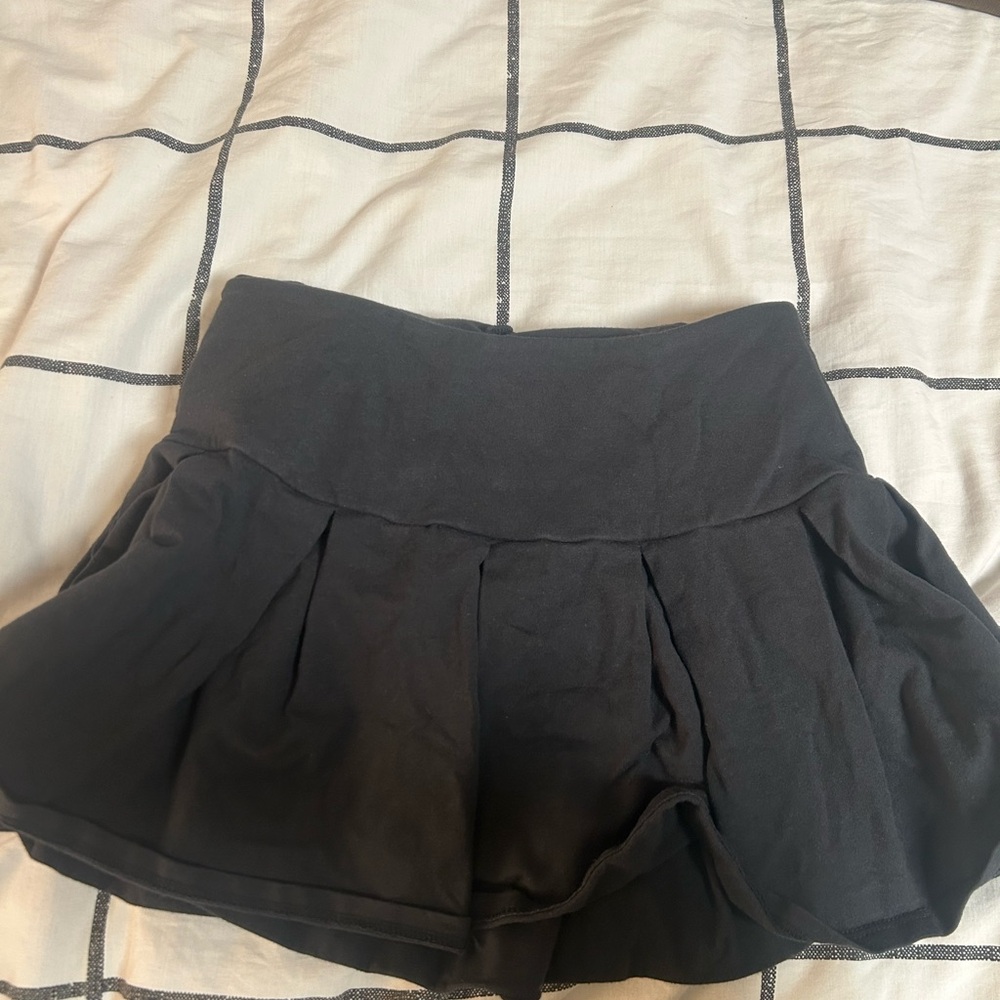 Urban outfitters pleated skort black